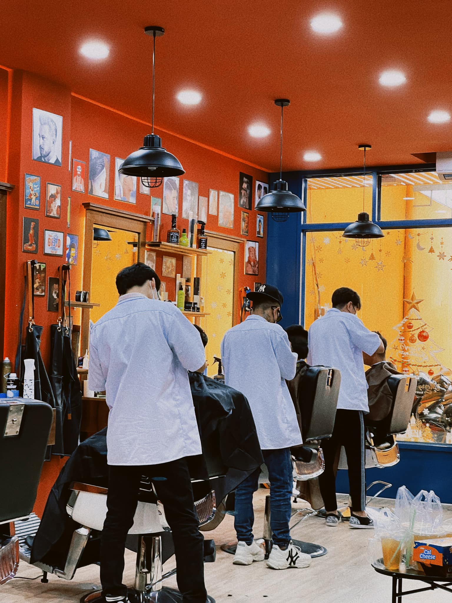 Tiệm tóc nam chất the fist barber shop