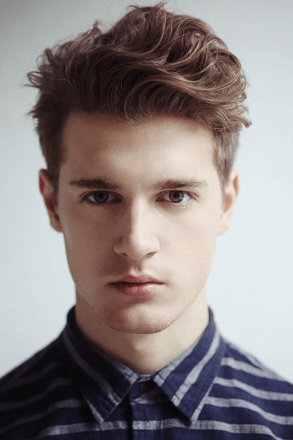 màu tóc nam đẹp nâu hạt dẻ