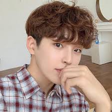 8 kiểu tóc nam uốn đẹp nhất cuốn hút mọi ánh nhìn