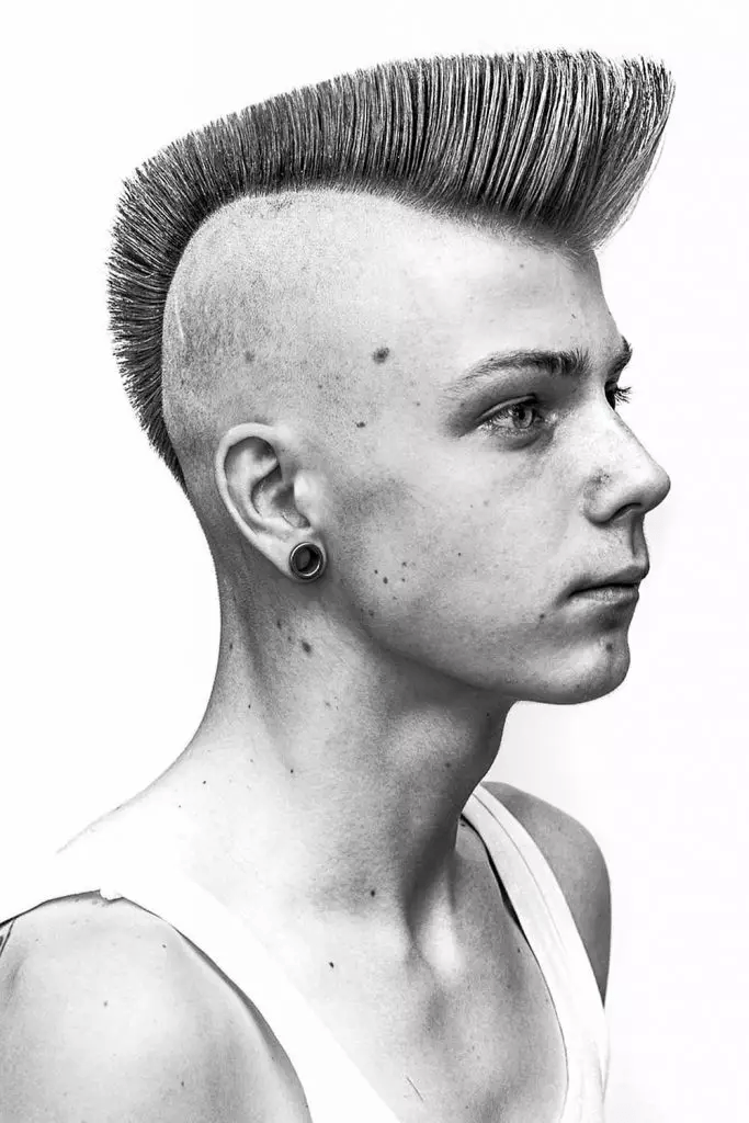 Kiểu Tóc Mohican Chéo